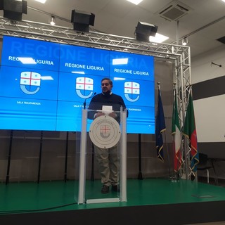 Volano gli stracci nel centrodestra, Toti replica alla Lega: "Pronto alla verifica di maggioranza", e sulla cena con Burlando... (VIDEO)