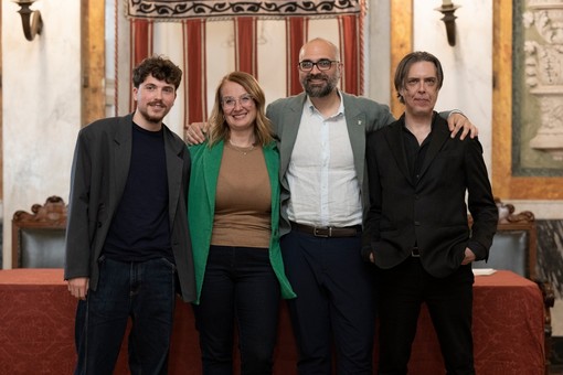 Genova festeggia i suoi Ubu: "Il teatro è un servizio pubblico, necessario come le scuole e gli ospedali" Genova festeggia i suoi Ubu: "Il teatro è un servizio pubblico, necessario come le scuole e gli ospedali"