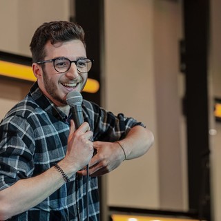Giordano Folla è il protagonista della rassegna NEW del teatro Stradanuova
