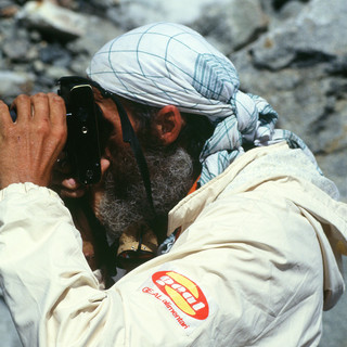 A Palazzo Ducale la mostra sull'alpinista Gianni Calcagno