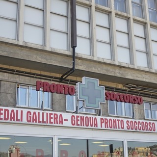 Sutura endoscopica all'ospedale Galliera di Genova: è la prima volta che accade