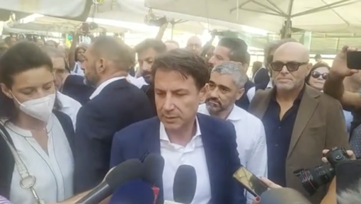 Elezioni politiche, l'attacco di Conte a Meloni: "Risoluzione su Orban dimostra che sia inadatta a governare" Elezioni politiche, l'attacco di Conte a Meloni: "Risoluzione su Orban dimostra che sia inadatta a governare"