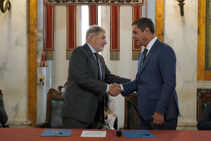 Genova e Santos firmano a Tursi la lettera d'intenti per il futuro patto di amicizia Genova e Santos firmano a Tursi la lettera d'intenti per il futuro patto di amicizia