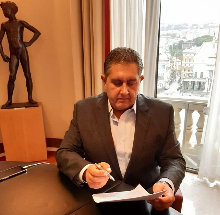 Toti: "Le nostre controproposte al Dpcm". Più apertura per i ristoranti, no a chiusure di attività con pochi contagi