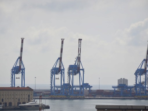 Lavoro in porto: Filt Cgil – Fit Cisl e Uiltrasporti Uil incontrano il Sindaco Bucci per promuovere l’apertura di un tavolo permanente sulle molteplici vicende del lavoro portuale