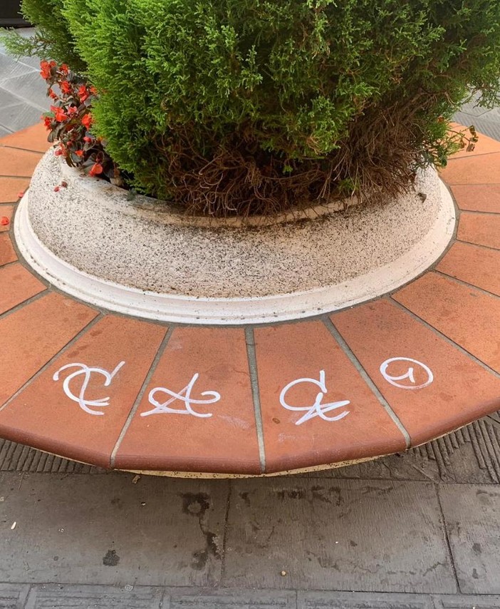 Santa Margherita: imbrattano i muri, rischiano fino a 6 mesi Santa Margherita: imbrattano i muri, rischiano fino a 6 mesi