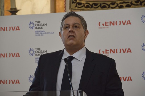 Toti sulla situazione dei lavoratori ex-Ilva: "Le istituzioni locali hanno sempre dimostrato la loro vicinanza agli operai"