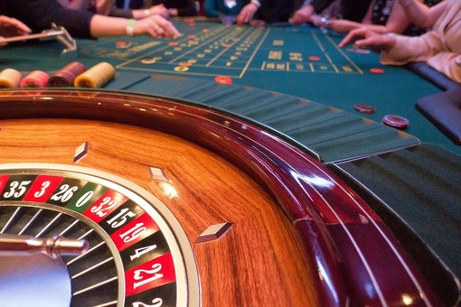 Giocare al casinò in crociera: consigli utili per la tua vacanza serena