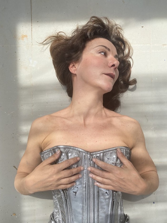 Il 3 novembre va in scena al teatro Duse "Giovanna D'Arco" interpretata da Gaia Aprea