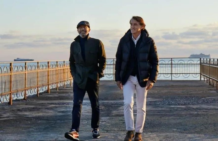 Quinto, presto il posizionamento sul molo della targa dedicata a Gianluca Vialli Quinto, presto il posizionamento sul molo della targa dedicata a Gianluca Vialli