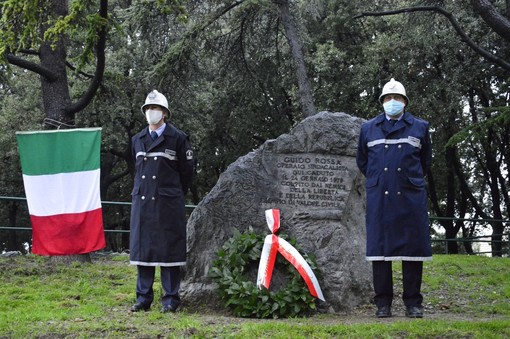 Ai giardini di via Fracchia la cerimonia per Guido Rossa sul luogo dell'assassinio (VIDEO)