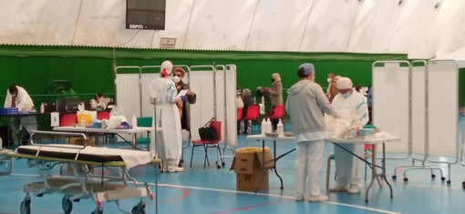 Vaccini ai non registrati nel sistema sanitario ligure, Alisa alle Asl: "Entro il 1° maggio predisporre percorsi per le prenotazioni" Vaccini ai non registrati nel sistema sanitario ligure, Alisa alle Asl: "Entro il 1° maggio predisporre percorsi per le prenotazioni"