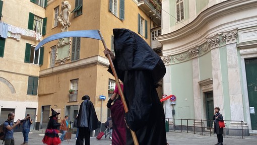 Halloween tra dolcetti, leggende e musica: il centro storico si anima con 'ZenaHalloween'