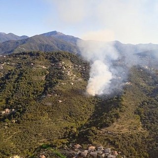 Incendio boschivo di Leivi, individuato il responsabile, 58enne denunciato dai carabinieri forestali