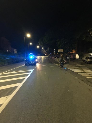 Lavagna: causa un incidente e scappa, ma la polizia lo rintraccia