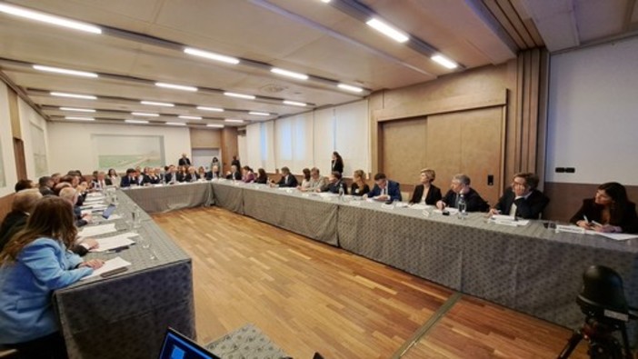 Caccia al tesoro in Liguria, Piemonte e valle d'Aosta: "Entro maggio serviranno 119mila lavoratori, ma 51.700 non li troveremo"