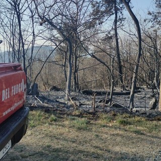 Mele, spento l'incendio boschivo che da ieri ha interessato le alture