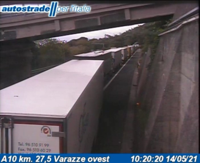 A10, incidente in galleria tra Arenzano e Celle: coinvolte 4 auto