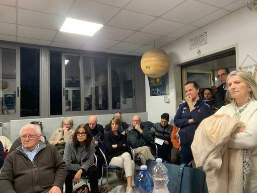 Righi, cittadini in pressing sui lavori: “Abbiamo bisogno di risposte”