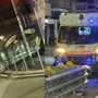 Corso Europa, auto travolge un'ambulanza in emergenza e finisce nella vetrina di un bar