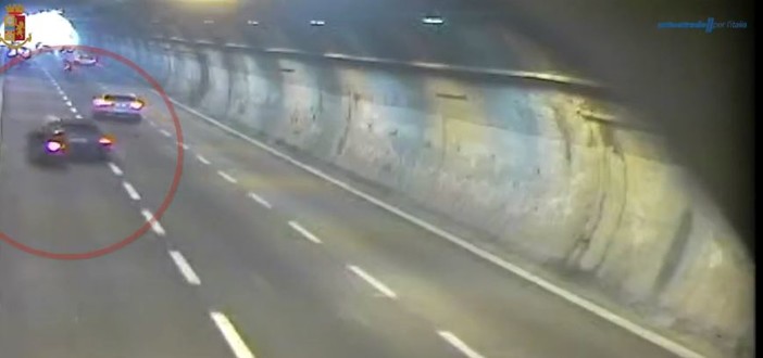 Incidente sulla A10, auto-pirata individuata dalla Polizia Stradale (VIDEO)