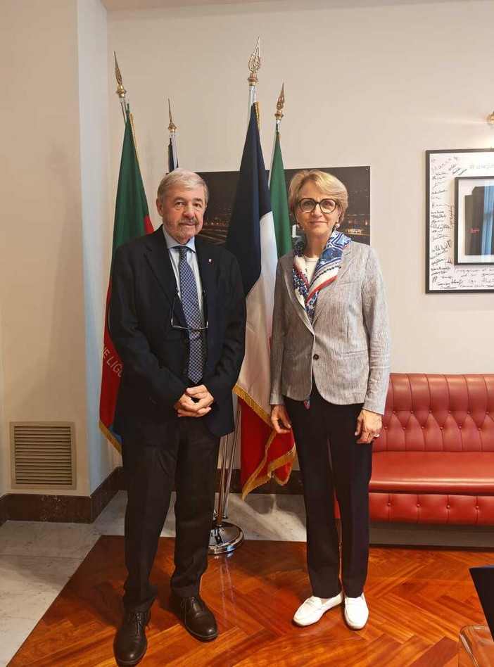 Il presidente della Regione Liguria Marco Bucci durante l’incontro con l’ambasciatrice di Francia in Italia Anne-Marie Descôtes. Il presidente della Regione Liguria Marco Bucci durante l’incontro con l’ambasciatrice di Francia in Italia Anne-Marie Descôtes.