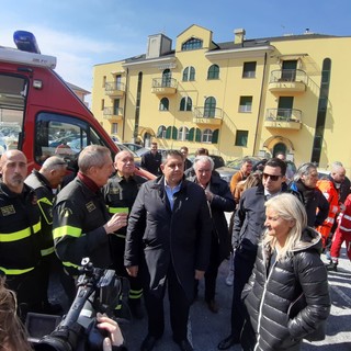 Incendio sulle alture di Cogoleto, il presidente Toti: &quot;Il peggio è passato. Temo che la stima dei danni non sarà leggera&quot; (FOTO e VIDEO)