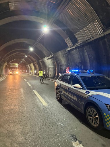 A12, scontro auto-moto tra Rapallo e Chiavari: centauro in codice rosso A12, scontro auto-moto tra Rapallo e Chiavari: centauro in codice rosso