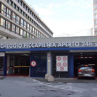Niente parcheggi nuovi in centro, i commercianti: "A rischio la competitività con la grande distribuzione"