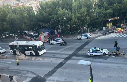 Foto tratta dalla pagina Facebook 'Il Mugugno Genovese' Foto tratta dalla pagina Facebook 'Il Mugugno Genovese'