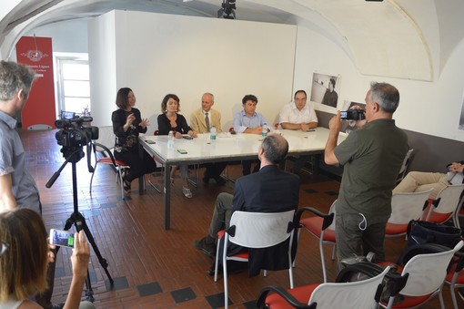 Ius Culturae, parte la raccolta firme per la legge che prevede la cittadinanza ai minori che studiano in Italia Ius Culturae, parte la raccolta firme per la legge che prevede la cittadinanza ai minori che studiano in Italia