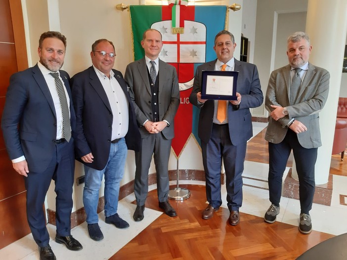 Agricoltura, incontro tra Toti, Piana e il Presidente di Confagricoltura Giansanti Agricoltura, incontro tra Toti, Piana e il Presidente di Confagricoltura Giansanti