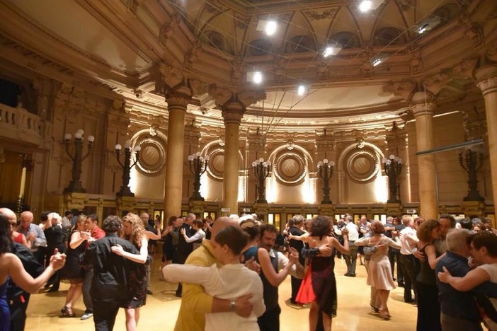 La Speranza in un abbraccio: una giornata tra tango e beneficenza organizzata dall’associazione Alzheimer Liguria