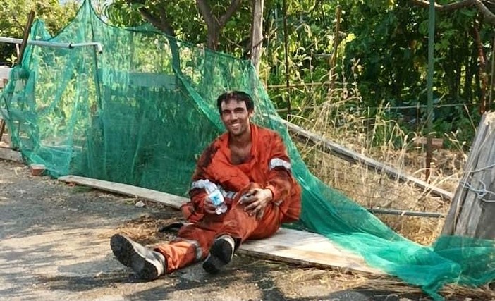 Una grande catena di solidarietà per l’incendio di Cisano, la comunità intorno a chi ha bisogno e agli angeli del cielo e della terra