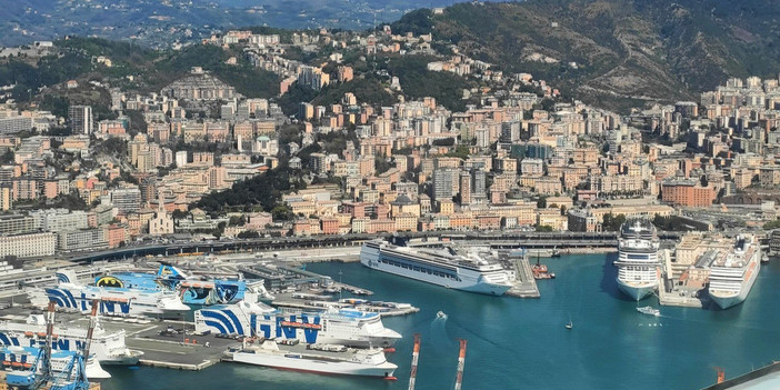 Fronte mare unificato: a Genova un maxi-cantiere da 6 milioni per l'asse Buozzi-Darsena-Porto Antico Fronte mare unificato: a Genova un maxi-cantiere da 6 milioni per l'asse Buozzi-Darsena-Porto Antico