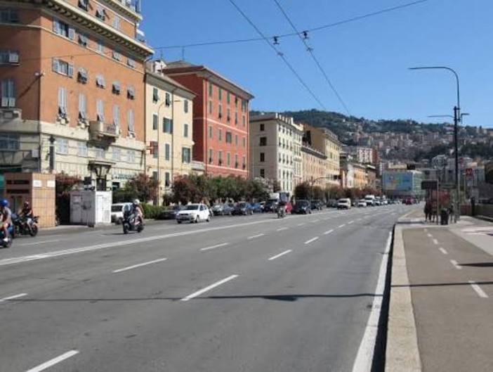 Via Buozzi a Genova è una tra le strade più inquinate di tutta Italia Via Buozzi a Genova è una tra le strade più inquinate di tutta Italia
