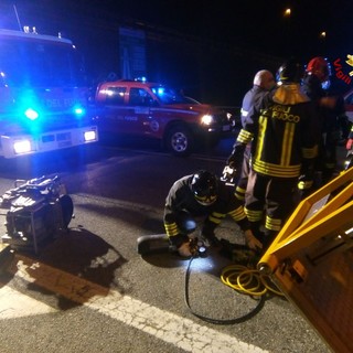 Grave incidente sul lavoro nei pressi del casello autostradale di Ovada: operaio muore schiacciato da un carrello (FOTO) Grave incidente sul lavoro nei pressi del casello autostradale di Ovada: operaio muore schiacciato da un carrello (FOTO)