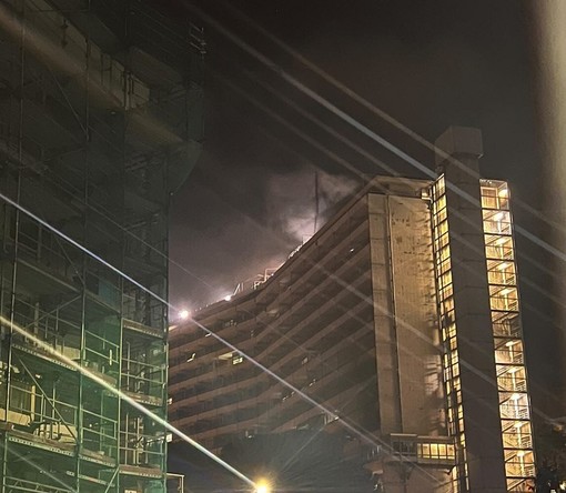 Incendio al Monoblocco, Toti e Gratarola: "a disposizione della Direzione per riportare il tutto alla normalità nel più breve tempo possibile" Incendio al Monoblocco, Toti e Gratarola: "a disposizione della Direzione per riportare il tutto alla normalità nel più breve tempo possibile"
