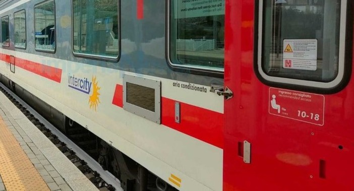 Lavori al nodo di Genova, modifiche e disagi per Intercity e regionali in tutta la Liguria