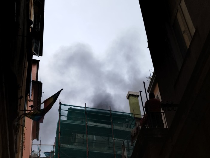 Incendio in via della Maddalena: gara di solidarietà per Aleph e Deniz