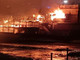 Corso Italia, in fiamme nella notte il Batò Beach Club, ferita una persona (FOTO)