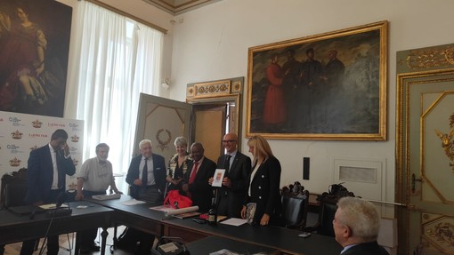 Relazioni internazionali, il sindaco di Diego Suarez (Madagascar) ricevuto dagli assessori Campora e Bianchi Relazioni internazionali, il sindaco di Diego Suarez (Madagascar) ricevuto dagli assessori Campora e Bianchi