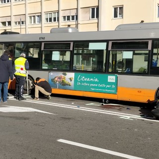 Incidente mortale in via dei Mille, indagato il ciclista di 44 anni