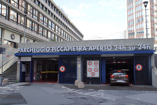 Niente parcheggi nuovi in centro, i commercianti: "A rischio la competitività con la grande distribuzione"