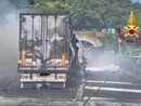 Riaperta a due corsie la A26 in direzione Masone, dopo l'incidente accaduto ieri Riaperta a due corsie la A26 in direzione Masone, dopo l'incidente accaduto ieri