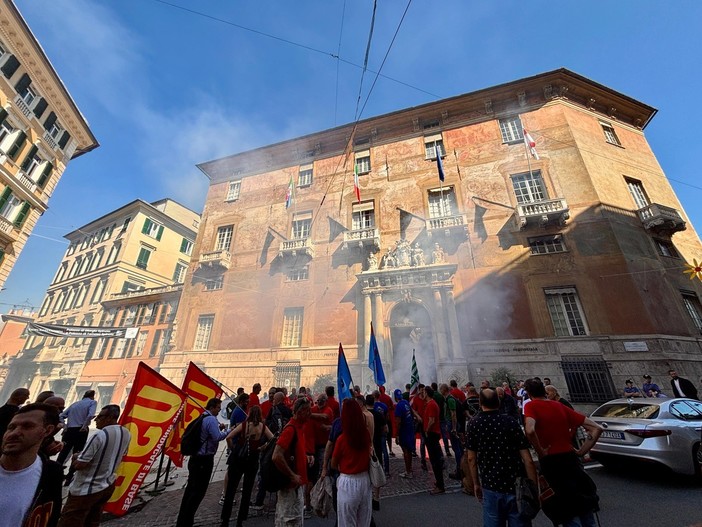 Sindacati compatti sul forno elettrico a Genova: “Serve autonomia produttiva e salvaguardia dell’occupazione”