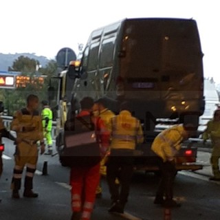 Grave incidente sulla A10 tra Imperia e San Bartolomeo al Mare: cinque feriti e traffico semi paralizzato (FOTO)