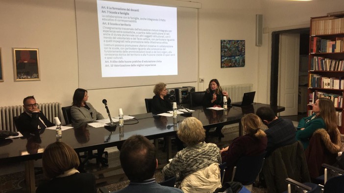 Cittadinanza europea, l'incontro di inEuropa per la formazione ai diritti e ai doveri dell'Ue Cittadinanza europea, l'incontro di inEuropa per la formazione ai diritti e ai doveri dell'Ue