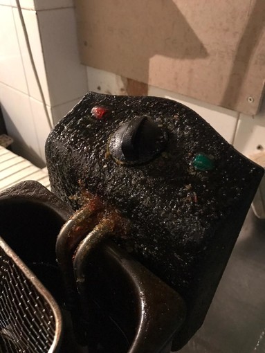 Sestri Ponente: bar chiuso dopo controllo igienico di Asl e municipale Sestri Ponente: bar chiuso dopo controllo igienico di Asl e municipale