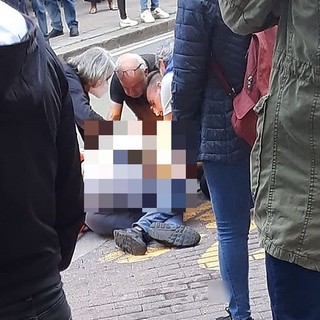 Genova, scontro scooter-auto in via Jori, trentenne al San Martino